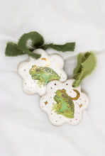 Load image into Gallery viewer, guinle tree frog
