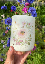 Load image into Gallery viewer, Bee Vessel
