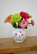 Load image into Gallery viewer, Anna's Hummingbird &amp; Zinnia Vase
