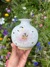 Load image into Gallery viewer, Bee Moon Vase
