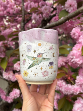 Load image into Gallery viewer, Anna’s Hummingbird Blossom Vessel Lavender
