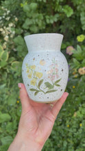 Load and play video in Gallery viewer, Pacific Tree Frog &amp; Foxglove Vase
