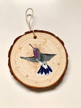 Load image into Gallery viewer, 35 Sapphire-spangled Emerald Hummingbird
